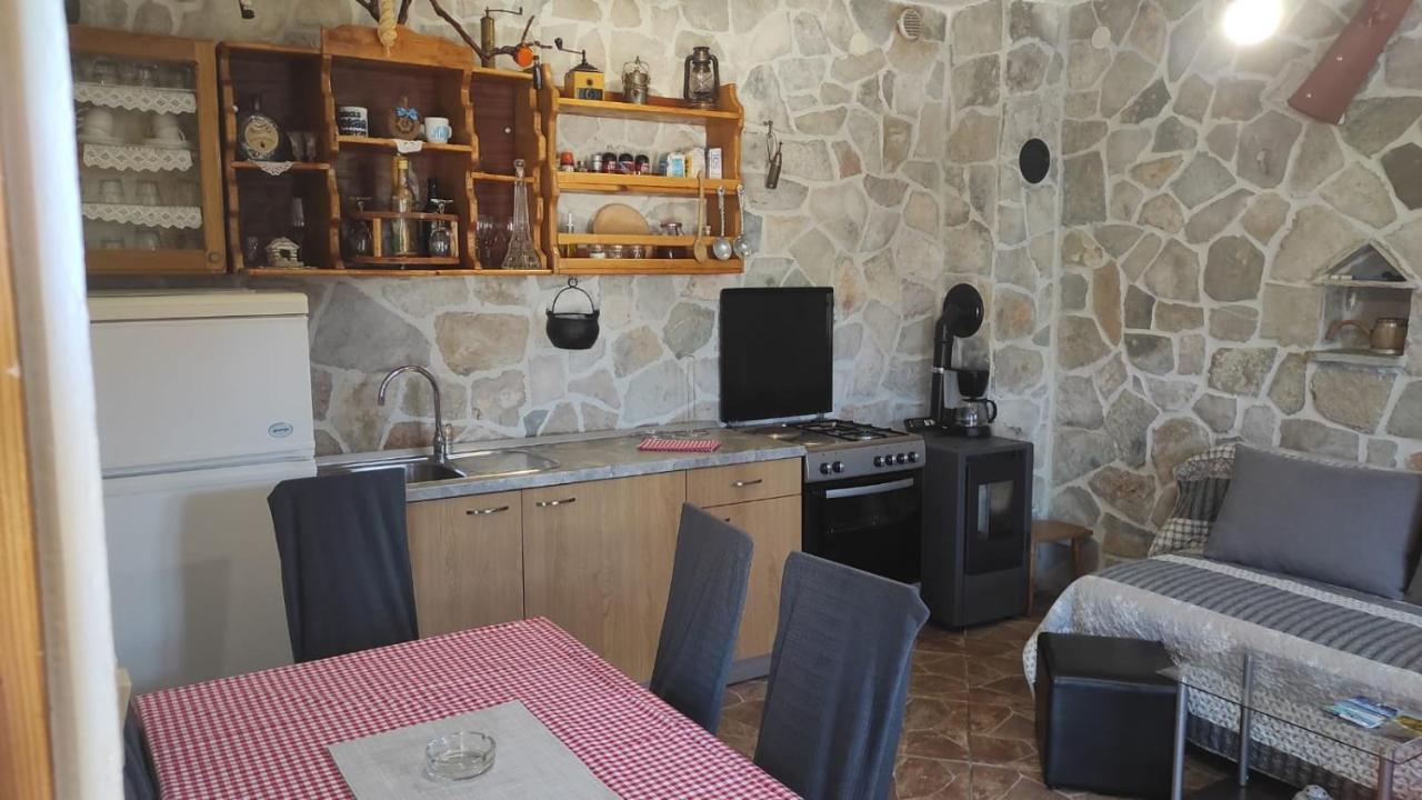 فيلا Nikini Dvori Gradac  المظهر الخارجي الصورة